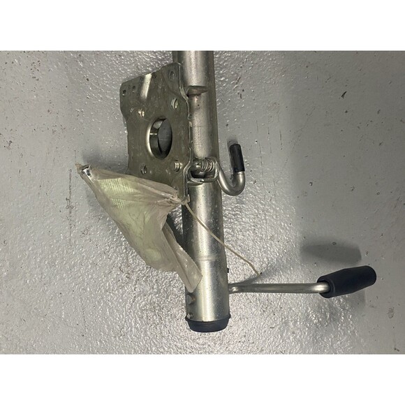 Fulton Magnum Series Swivel Marine Jack - Bolt on - Sidewind - 1000 lbs - Used - Picture 8 of 9